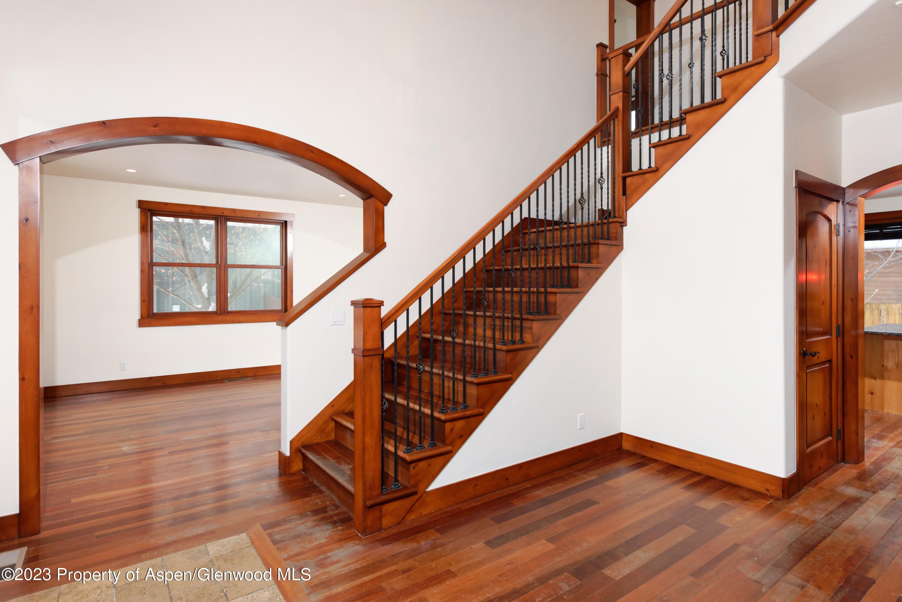210 Juniper Court – photo 3