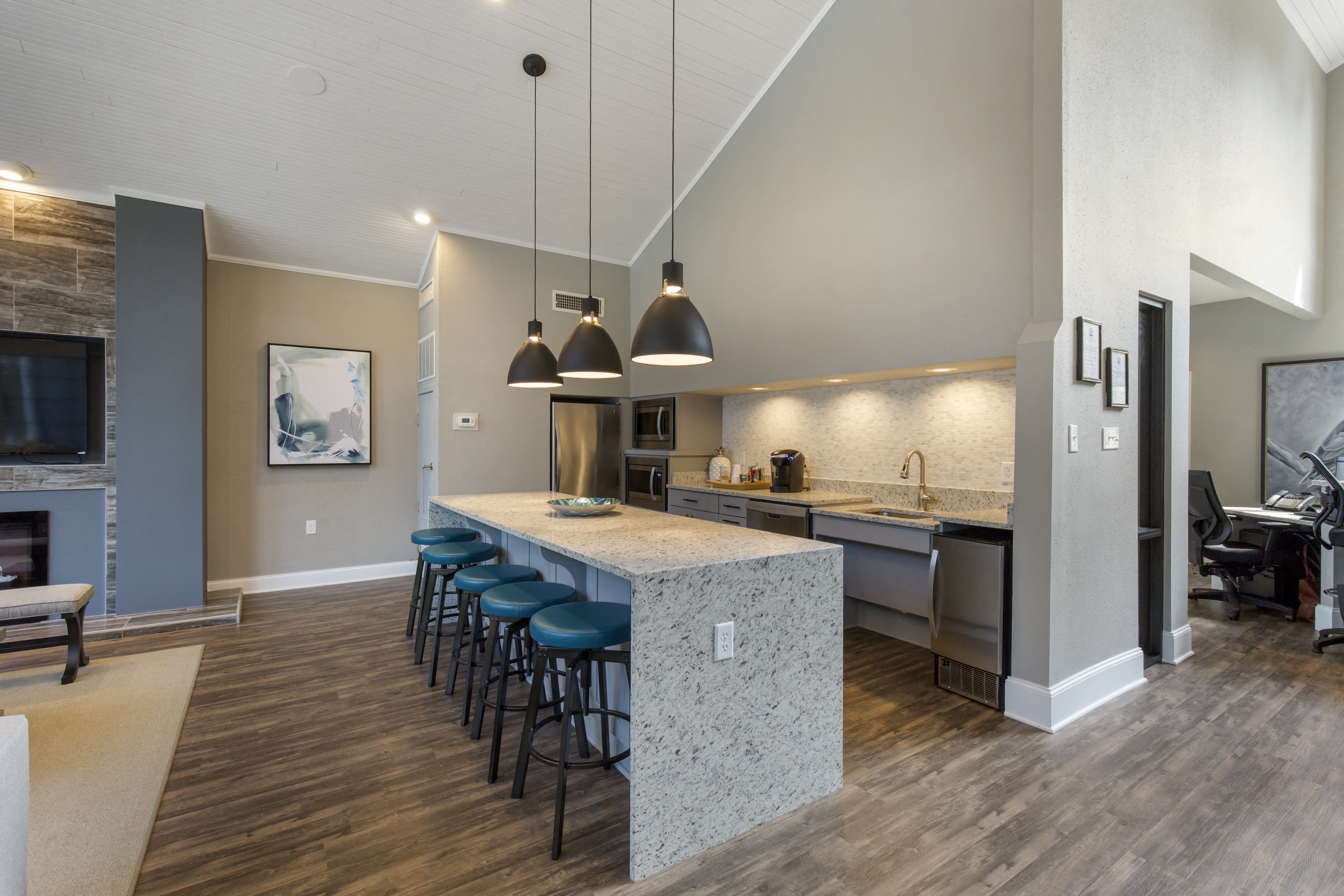 Chesapeake Bay Apartments – photo 4