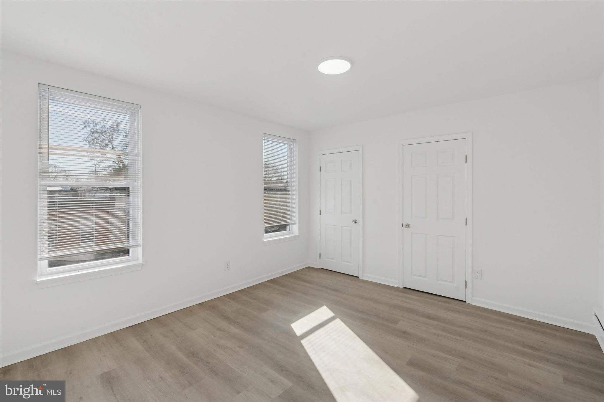 3827 Cambridge Street – photo 2
