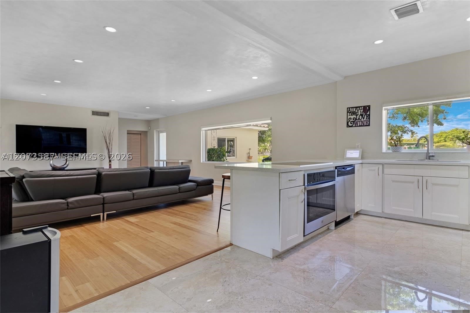 535 SW 39th Ave – photo 5