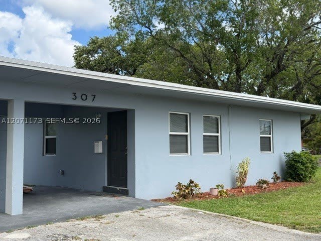 305 NW 12th Ave – photo 1