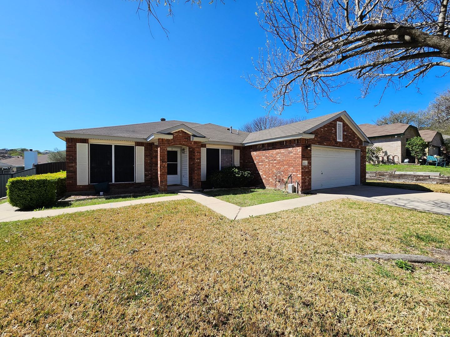 INGROUND POOL & READY FOR IMMEDIATE MOVE-IN! – photo 2