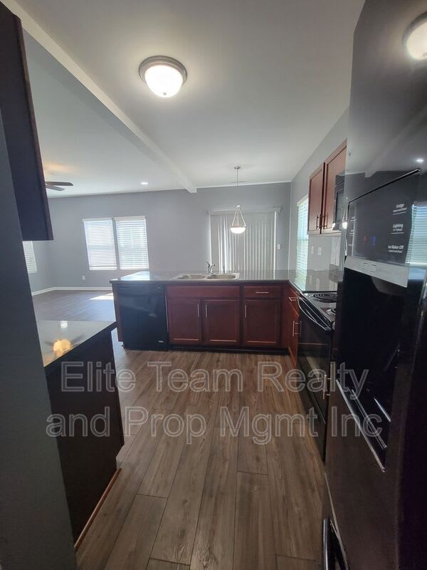 1349 Haestad Ct – photo 4