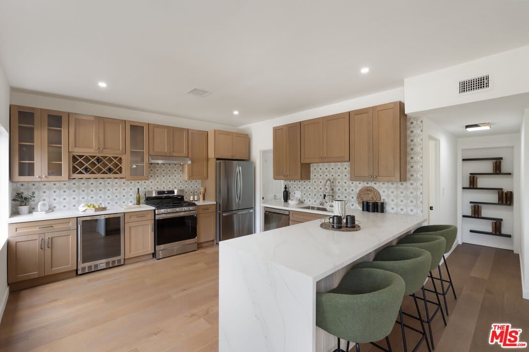 8506 Oak Ct – photo 4