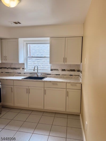 1073 Bond St – photo 5