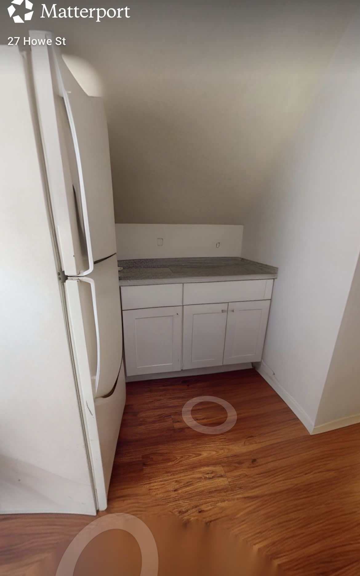 27 Howe St – photo 4