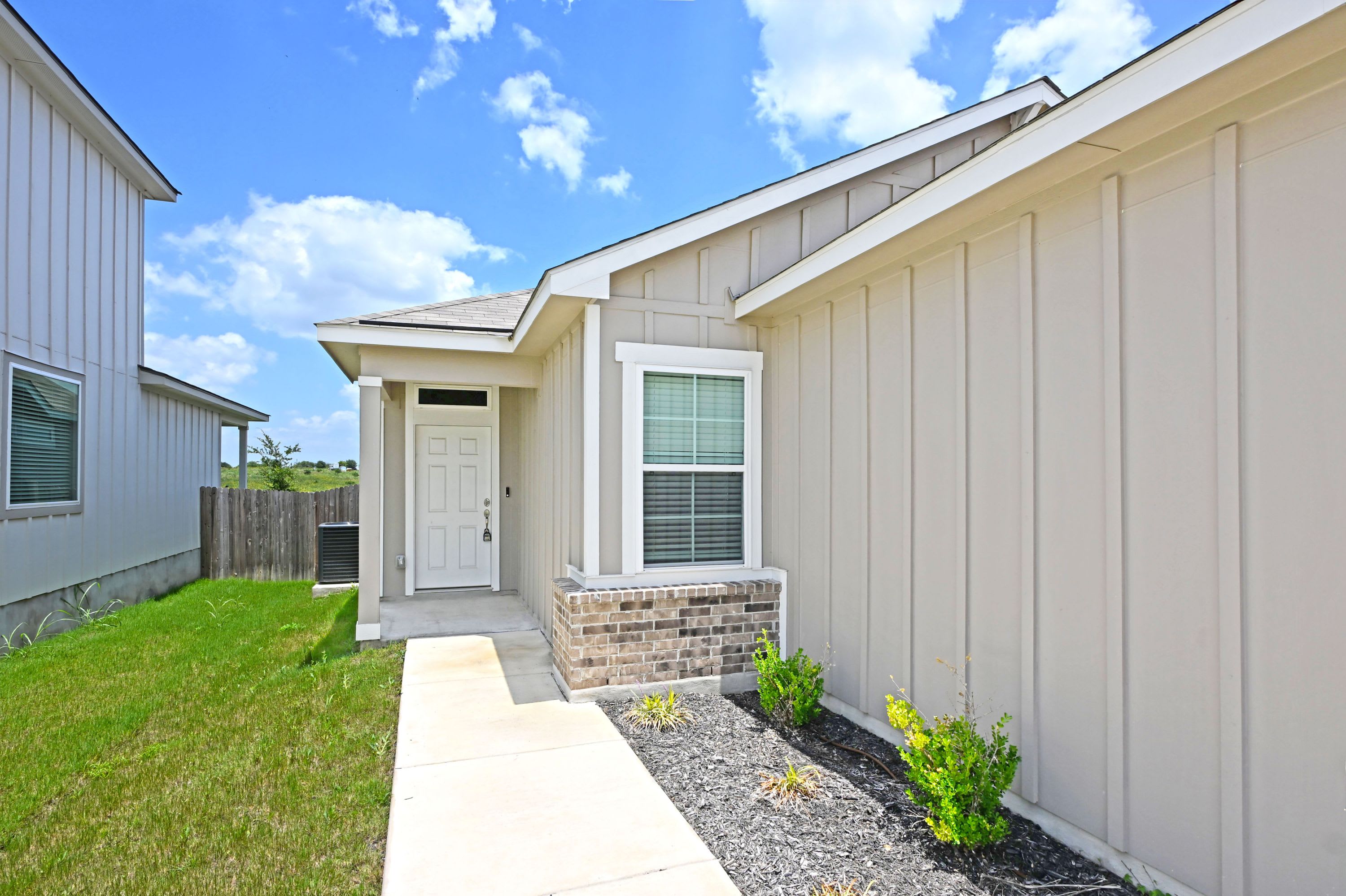 2943 Angelou Street – photo 2