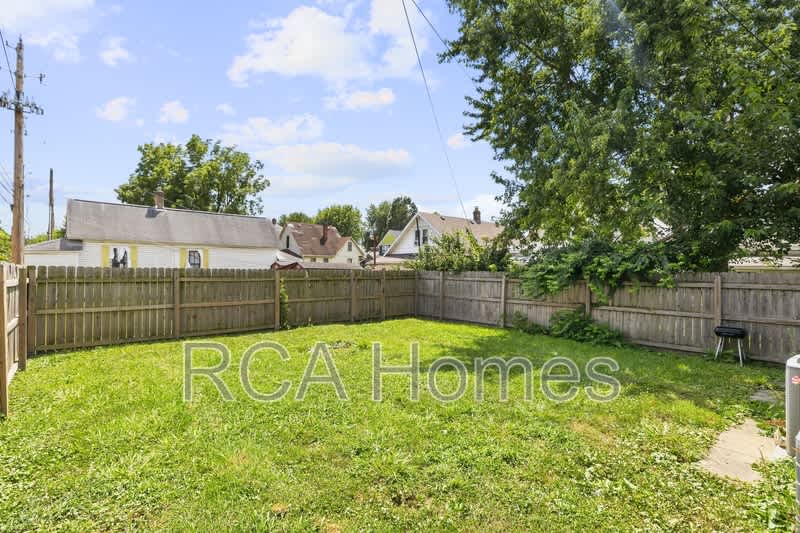 1013 East Legrande Avenue – photo 4