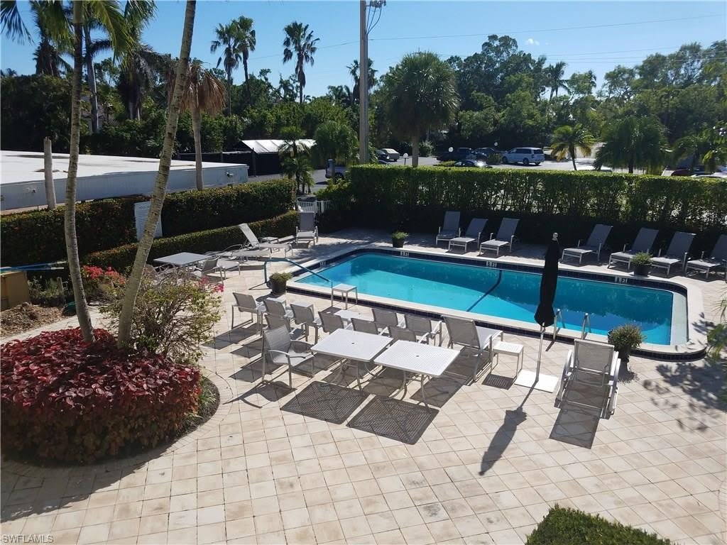 216 Banyan Blvd – photo 5