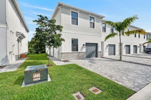 293 SW SALLY Way – photo 2