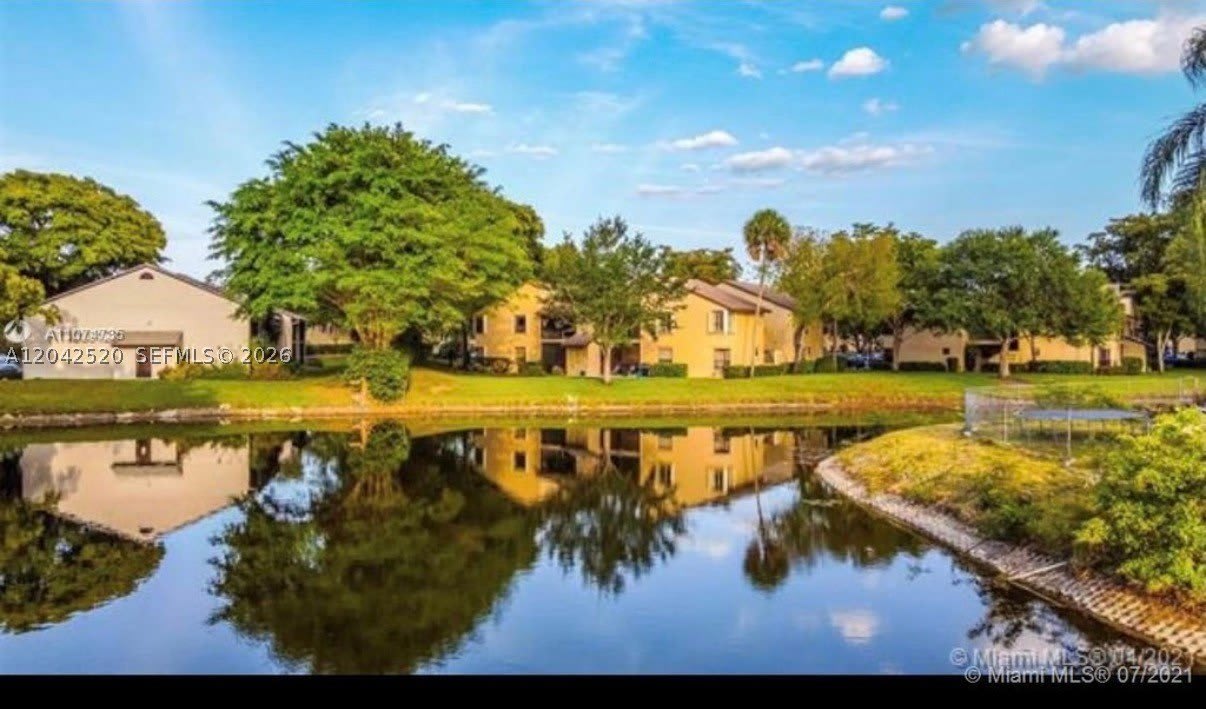 3833 Cocoplum Cir – photo 1