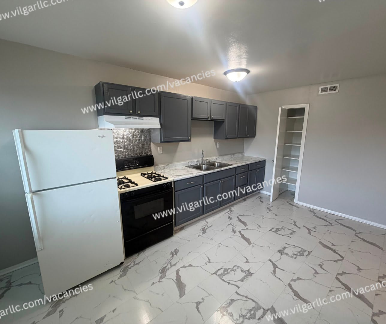 Very spacious 2 Bedroom • 1 Bathroom home. – photo 3