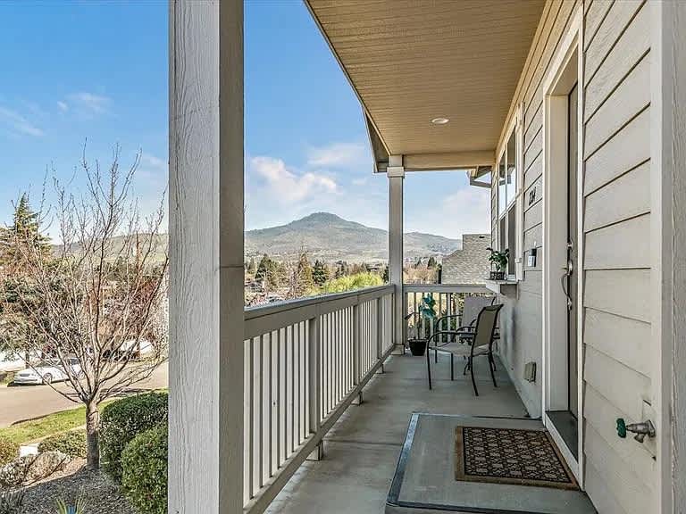 2264 College Way – photo 2