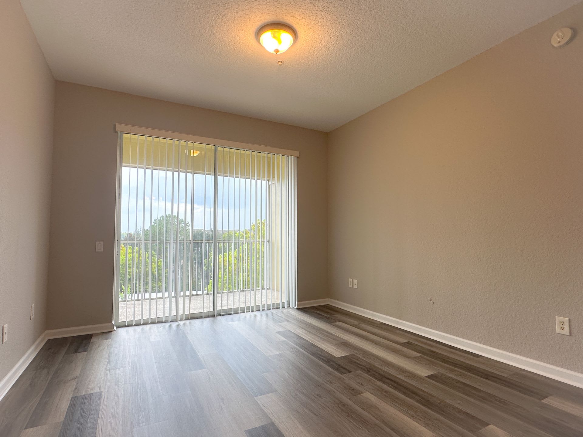 STONEBRIDGE RESERVE • 3 bd • 2 ba • 1,247 ft² – photo 4