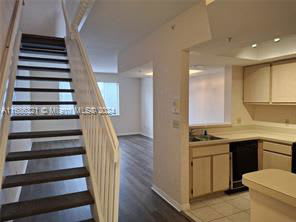 735 Southwest 148Th Avenue – photo 5