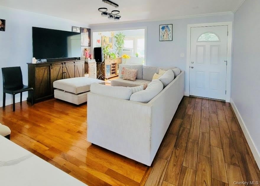 313 Stanley Avenue – photo 5