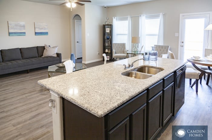 1918 Bluebonnet Lane – photo 2