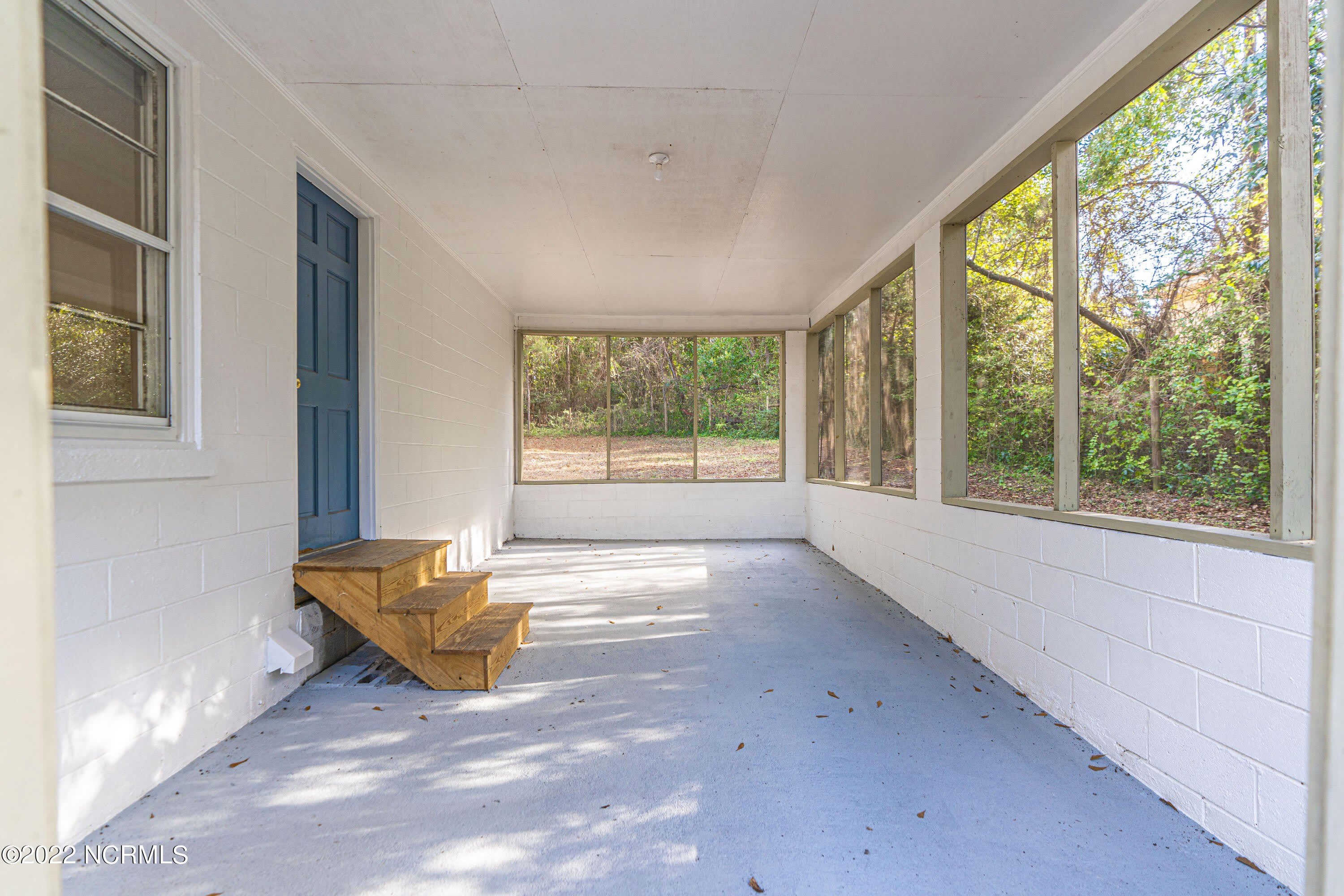 885 S Stephens Street – photo 2