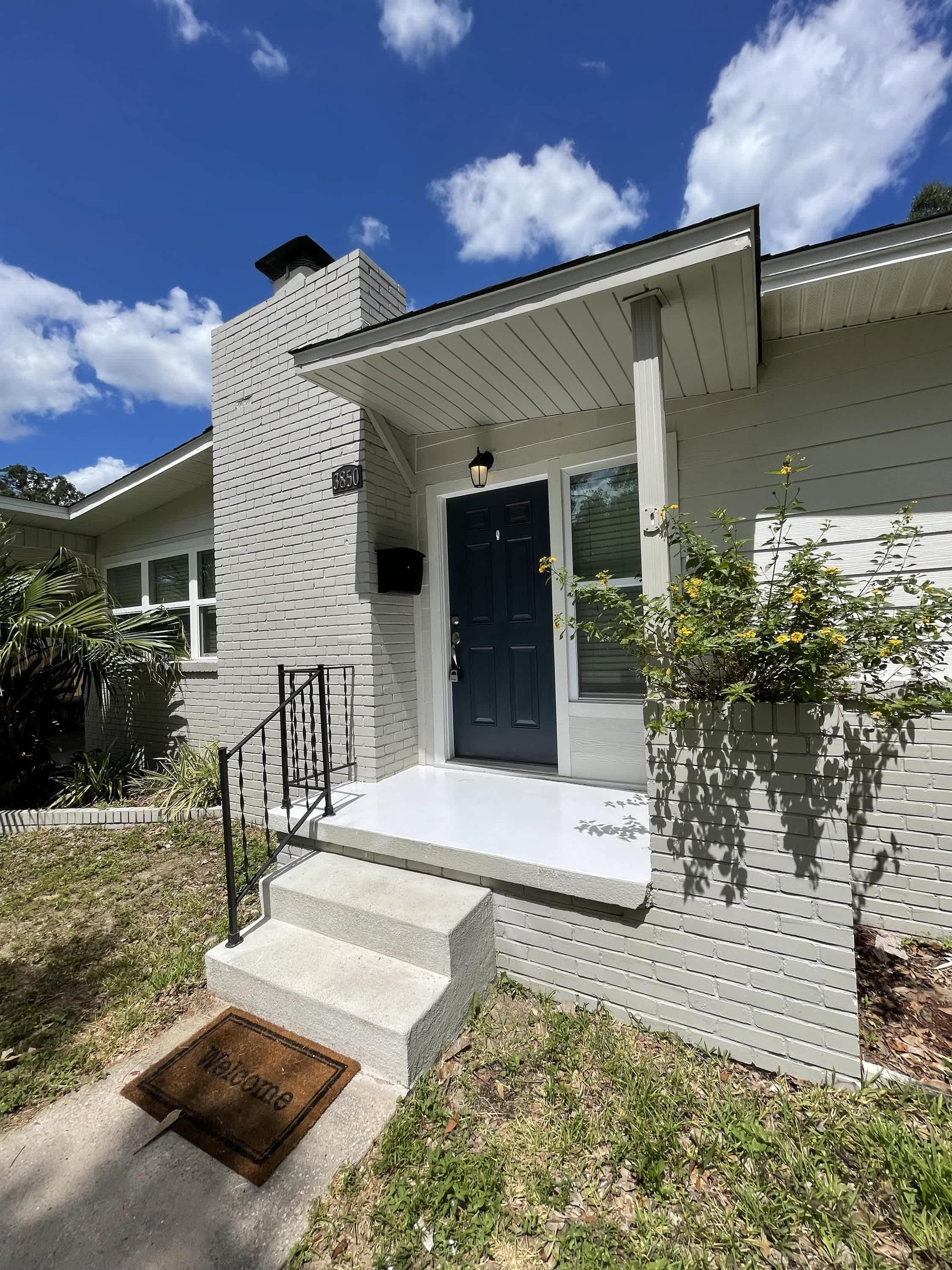 3850 Bayou Boulevard – photo 1