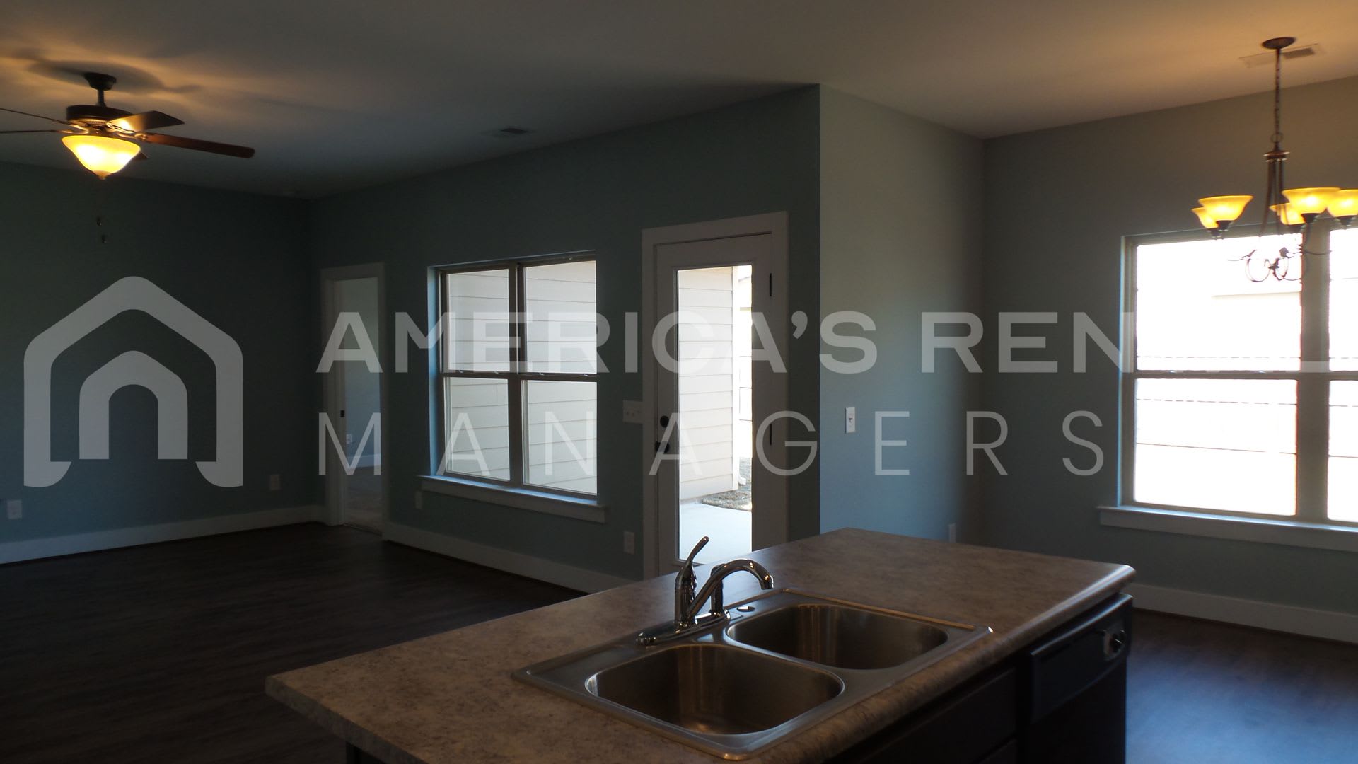 Home for rent in Tuscaloosa! Available to view with a 48 hour notice! – photo 4