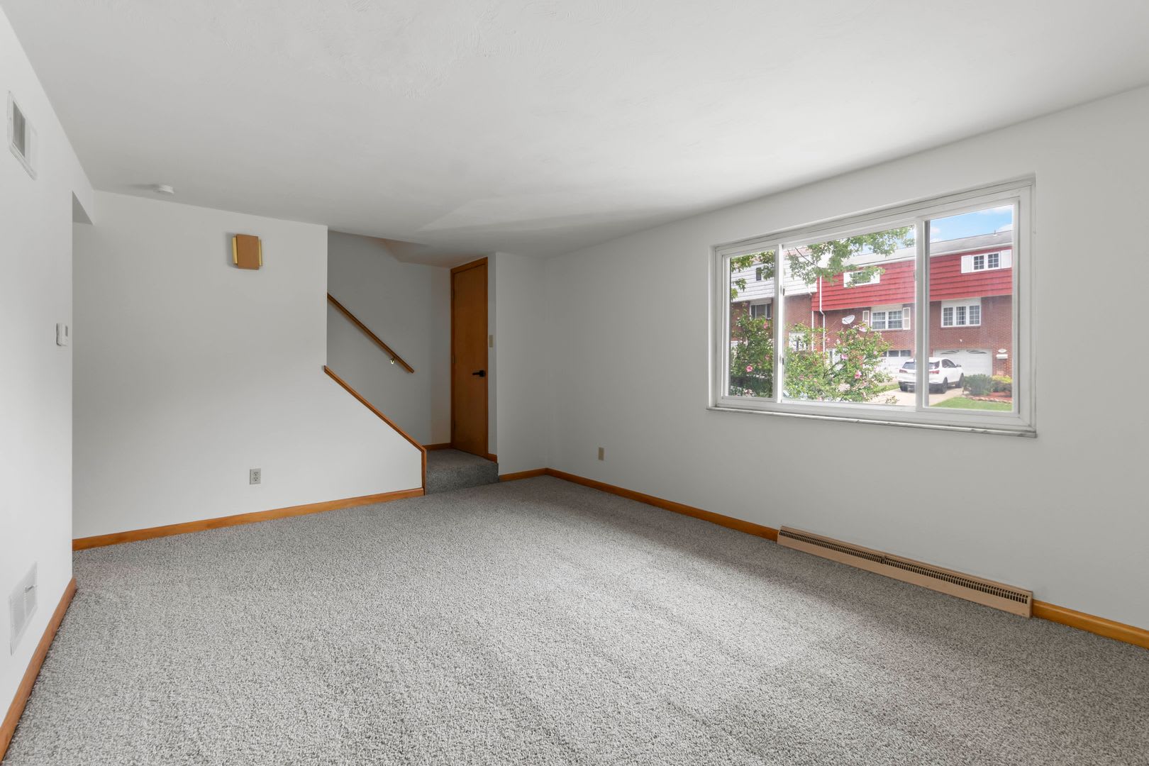 Ready for move-in! Don’t miss this RENOVATED 2-bedroom townhome in West Mifflin! – photo 4