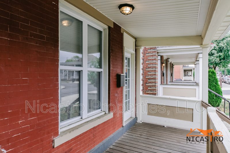 138 E 11th Avenue – photo 3