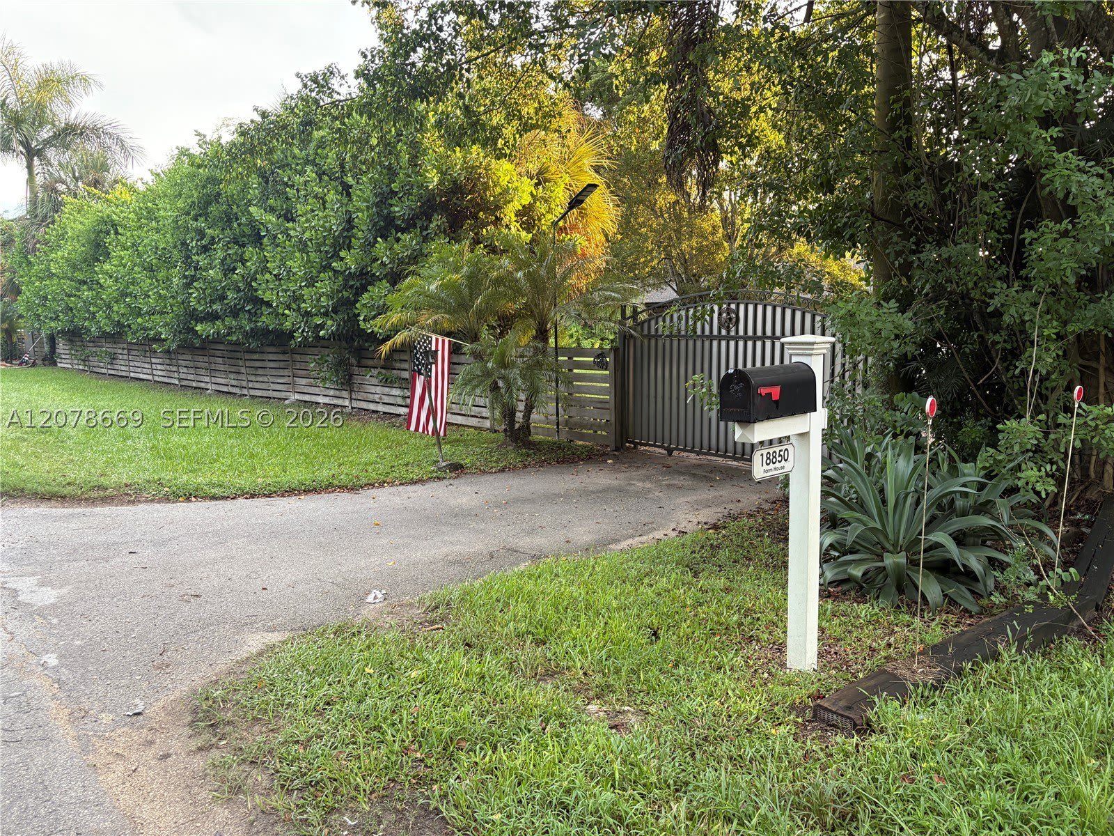 18850 Sw 197Th Ave – photo 3