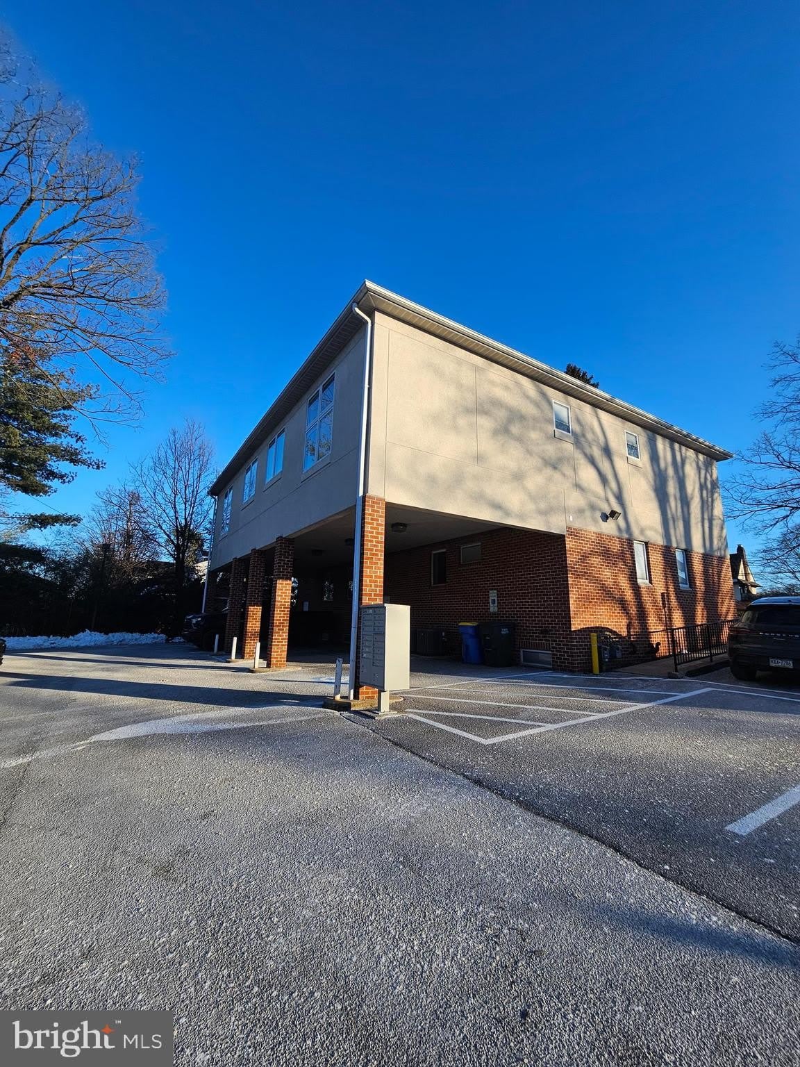 2215 E Market Street – photo 3