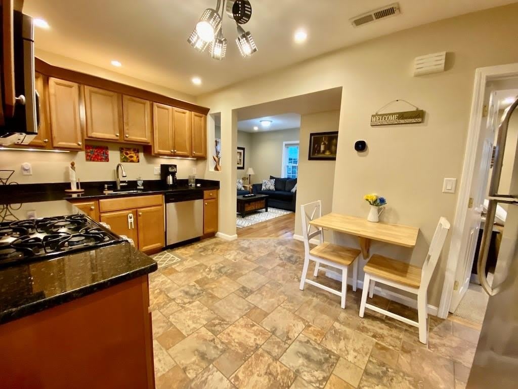 61 Callender Avenue – photo 5