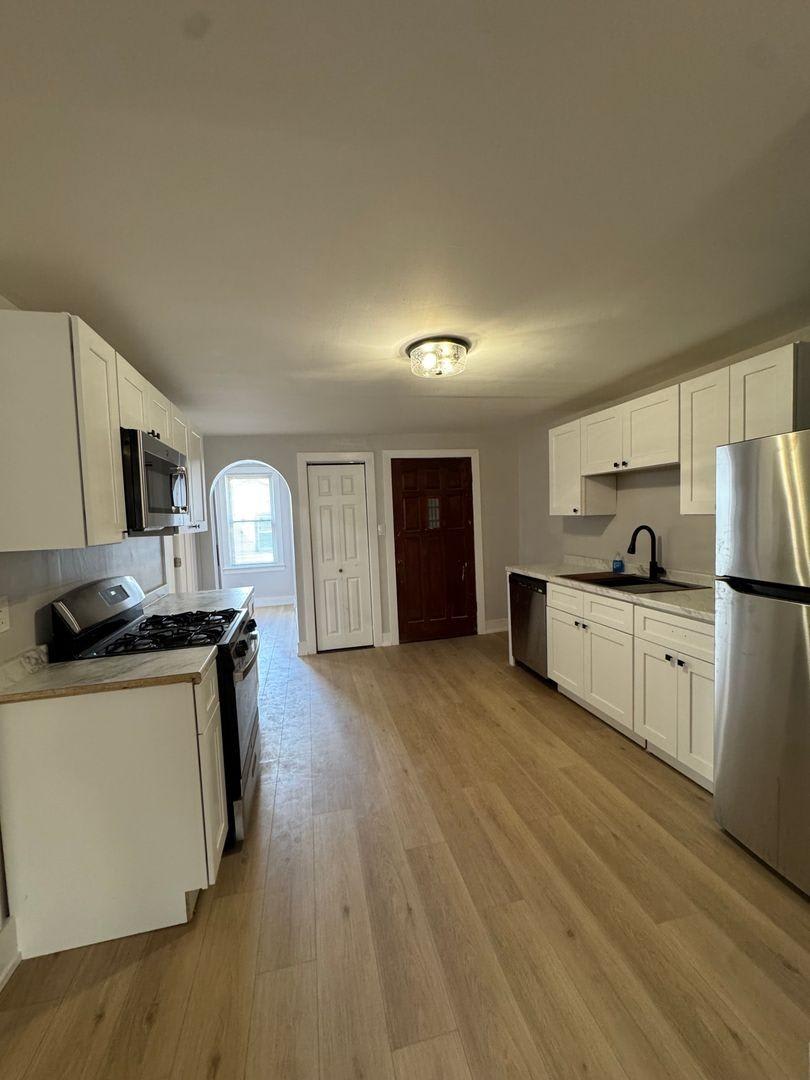 530 w 26th – photo 3