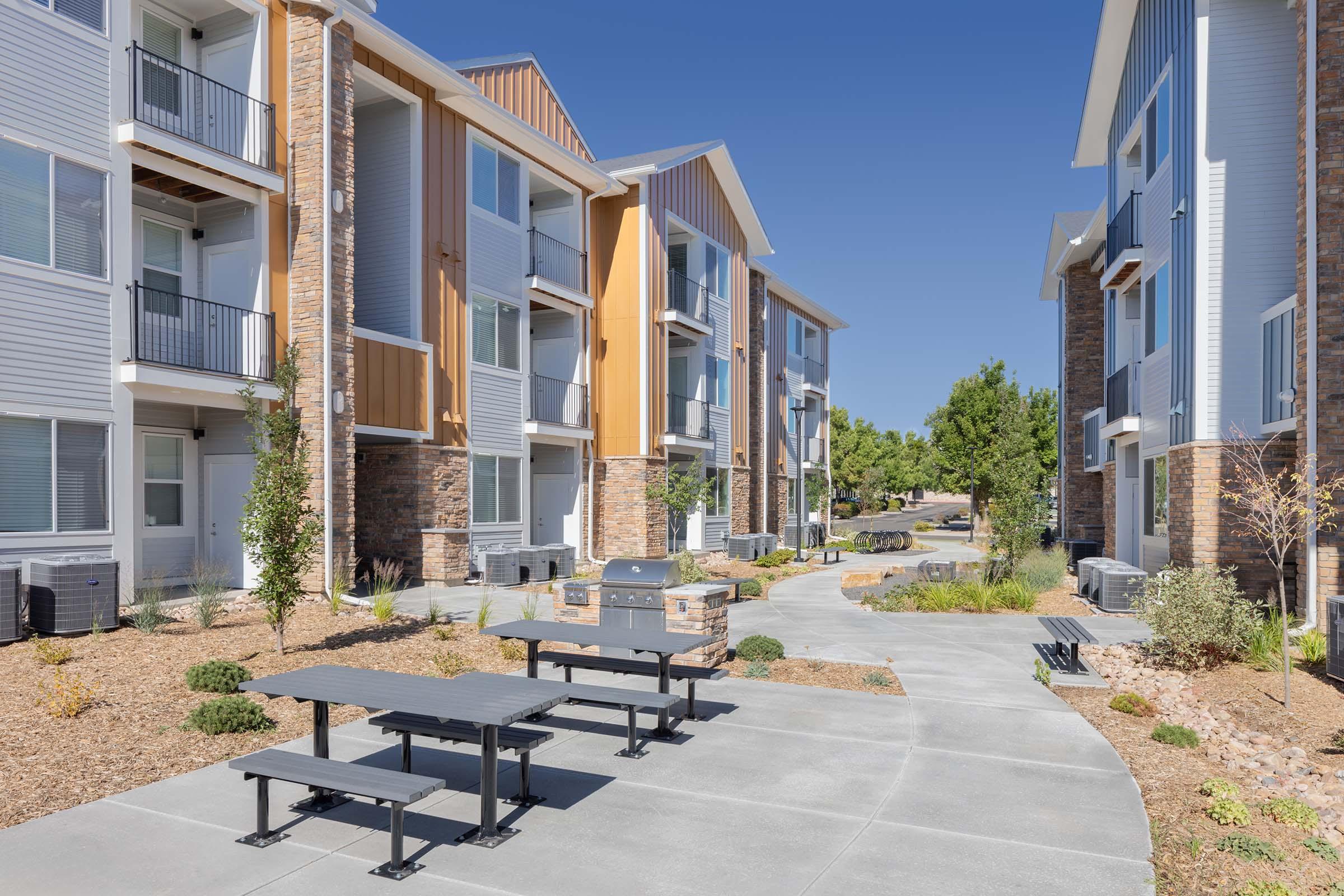 Rendezvous Trail Apartments – photo 3