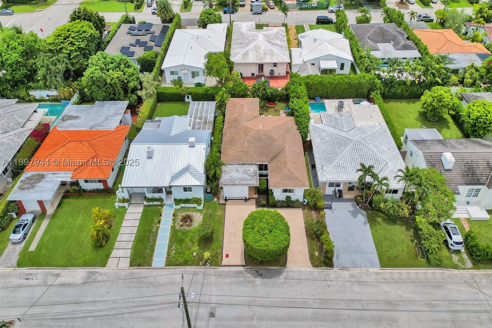 8851 Byron Ave – photo 3