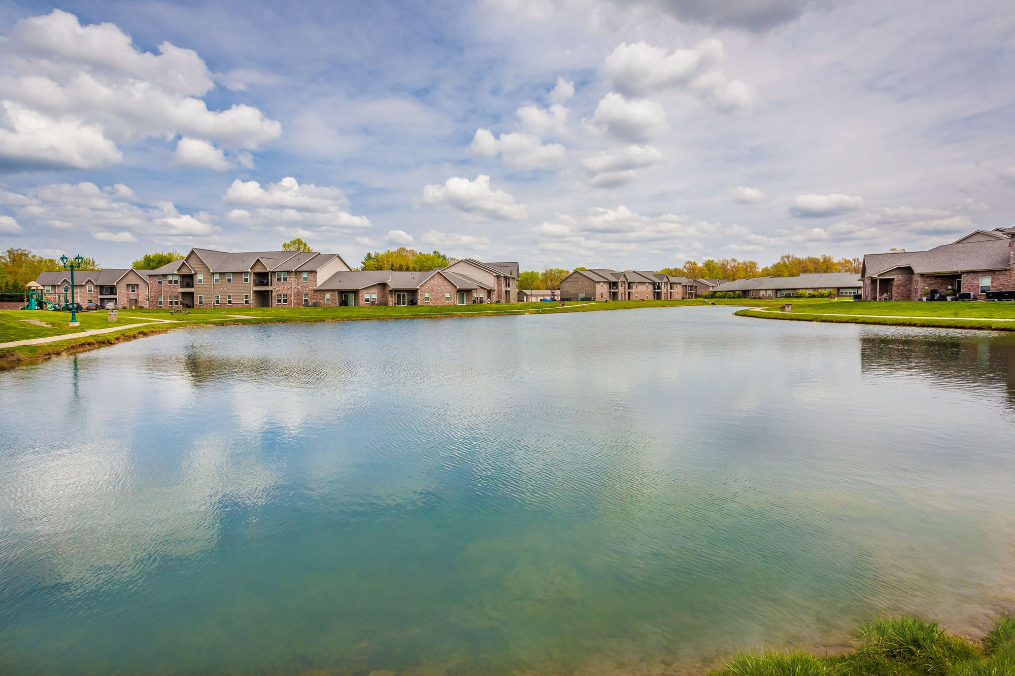 Qualified Applicants Receive 50 Off Their Security Deposit At Move In – photo 2