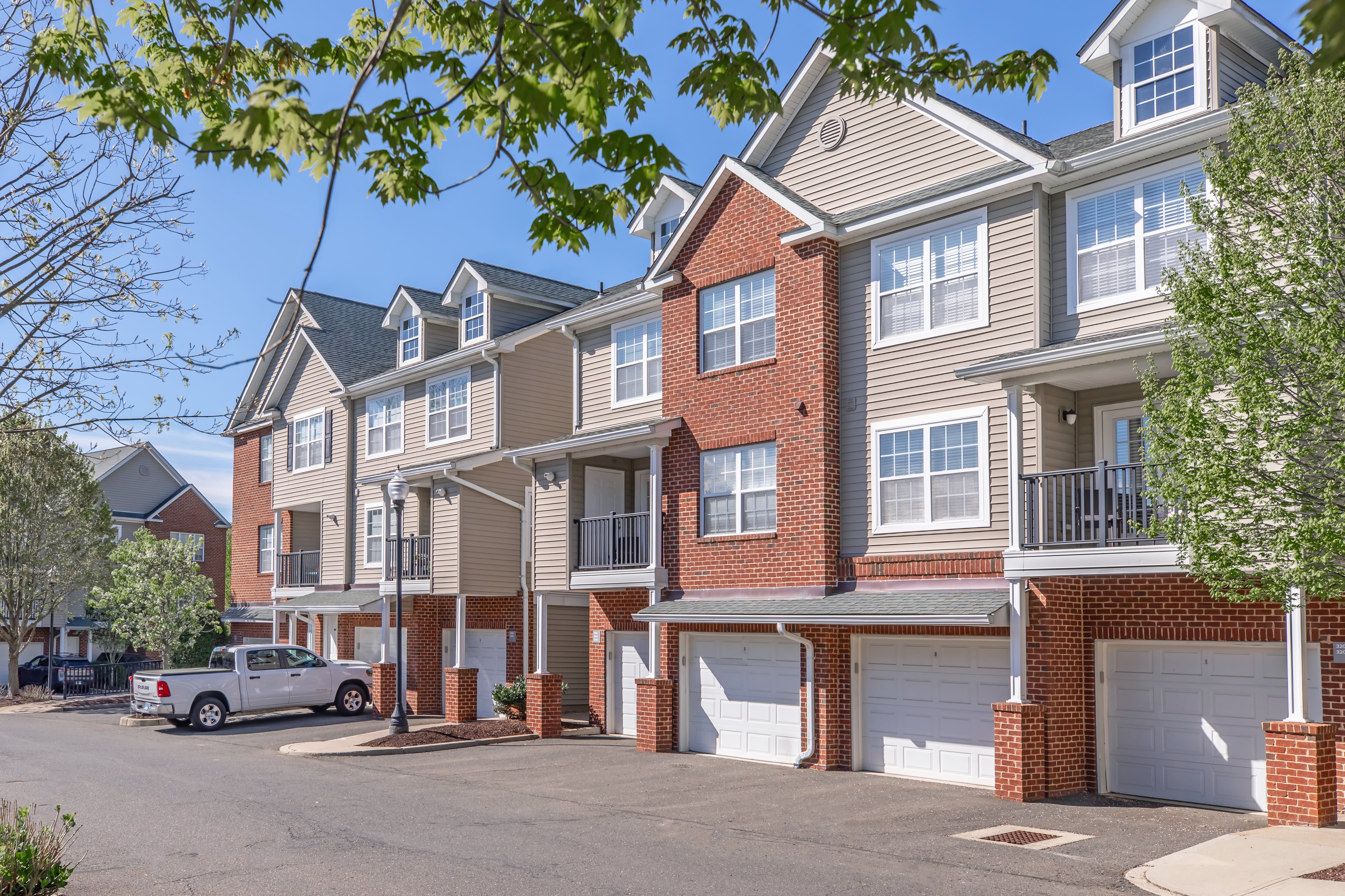 Huntington Townhomes – photo 4
