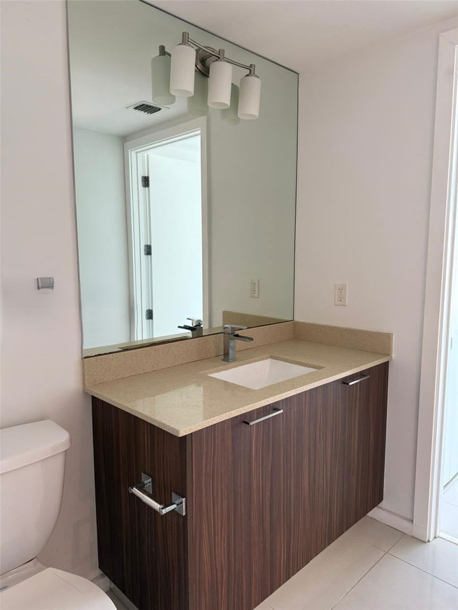 5252 Northwest 85th Avenue – photo 5