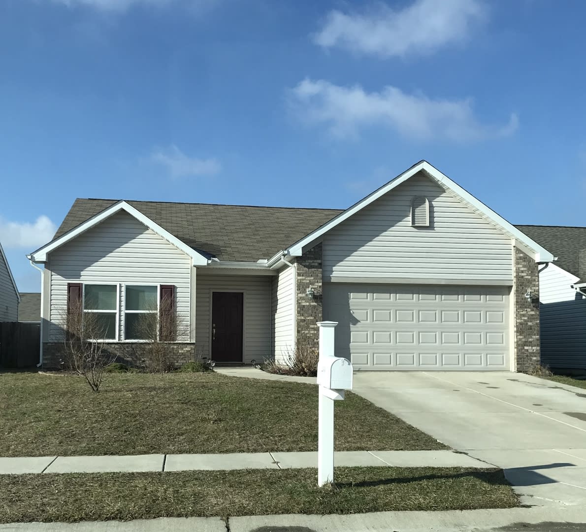 3 Bedroom Home In Lindberg Village – photo 1