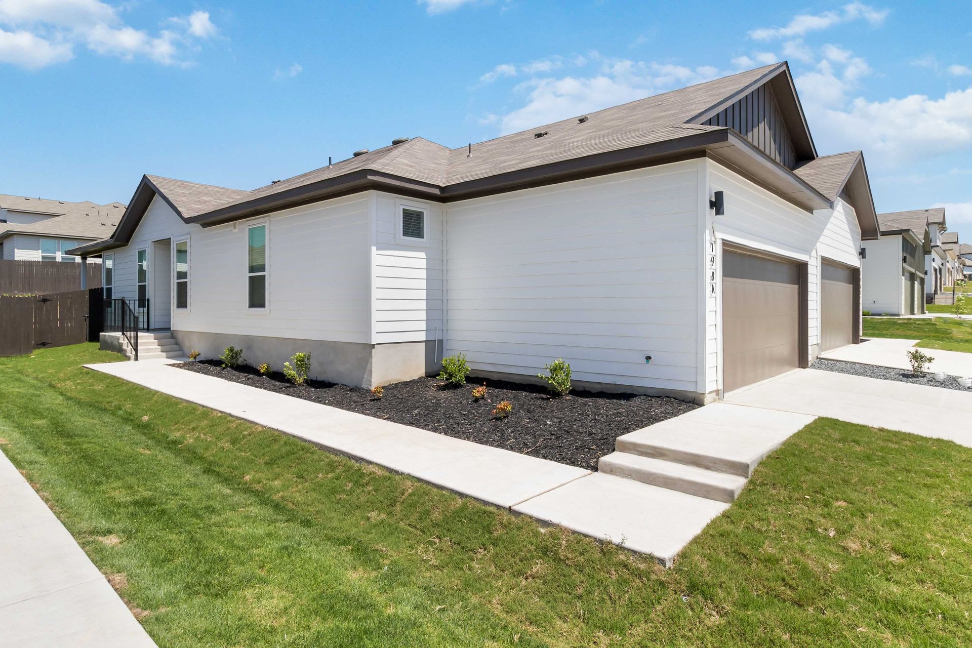 Come and See for Yourself Why Emma Park is the Premiere Luxury Community in Buda. – photo 2