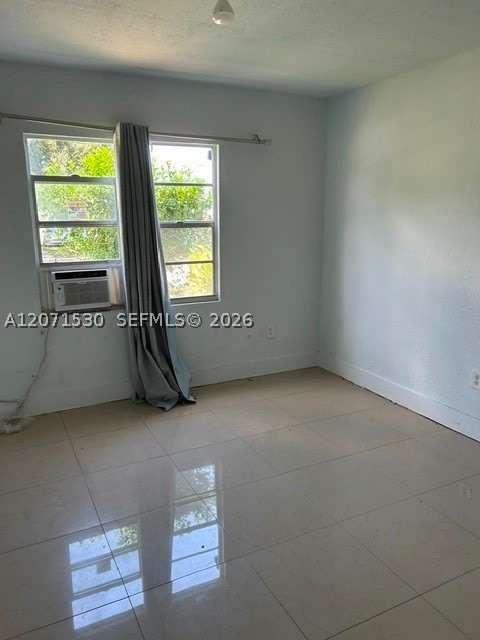 213 SW 11th St – photo 4