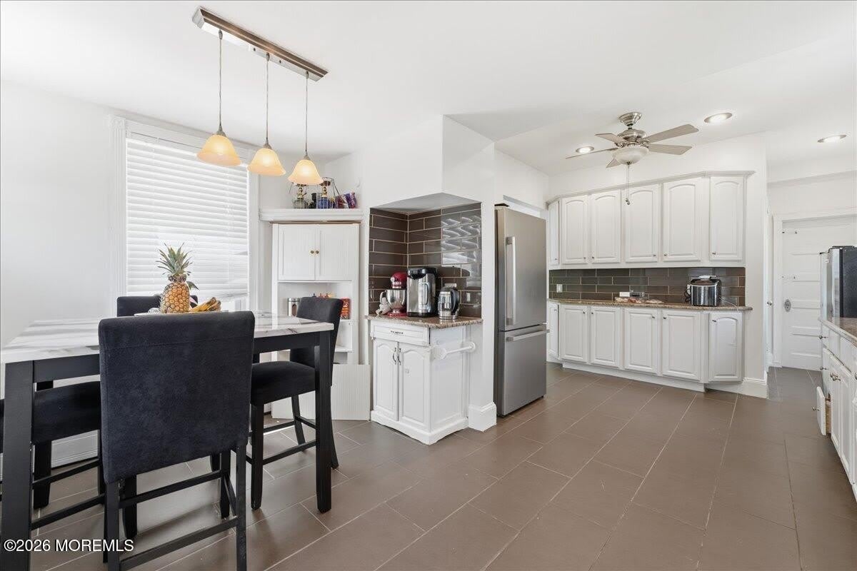 496 W Park Avenue – photo 4