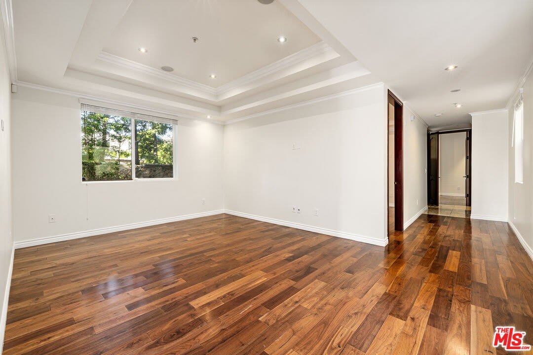 632 N Kings Rd – photo 3