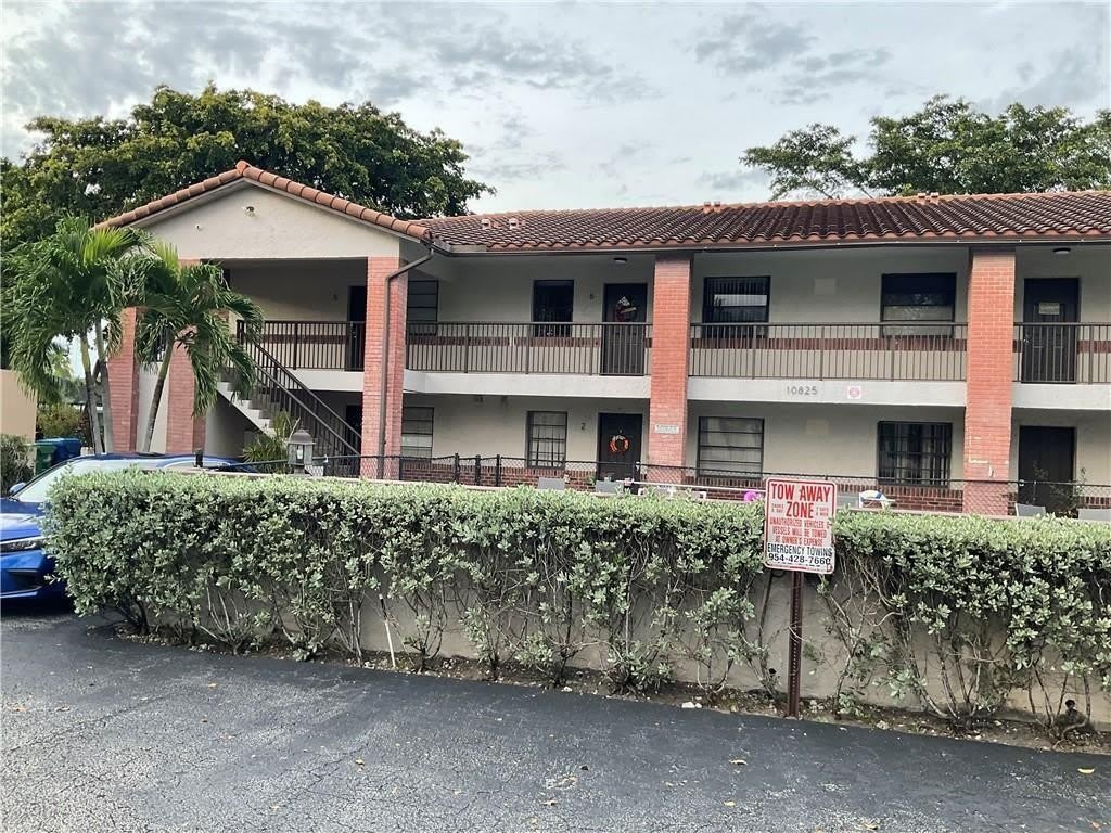 10825 Royal Palm Boulevard – photo 1