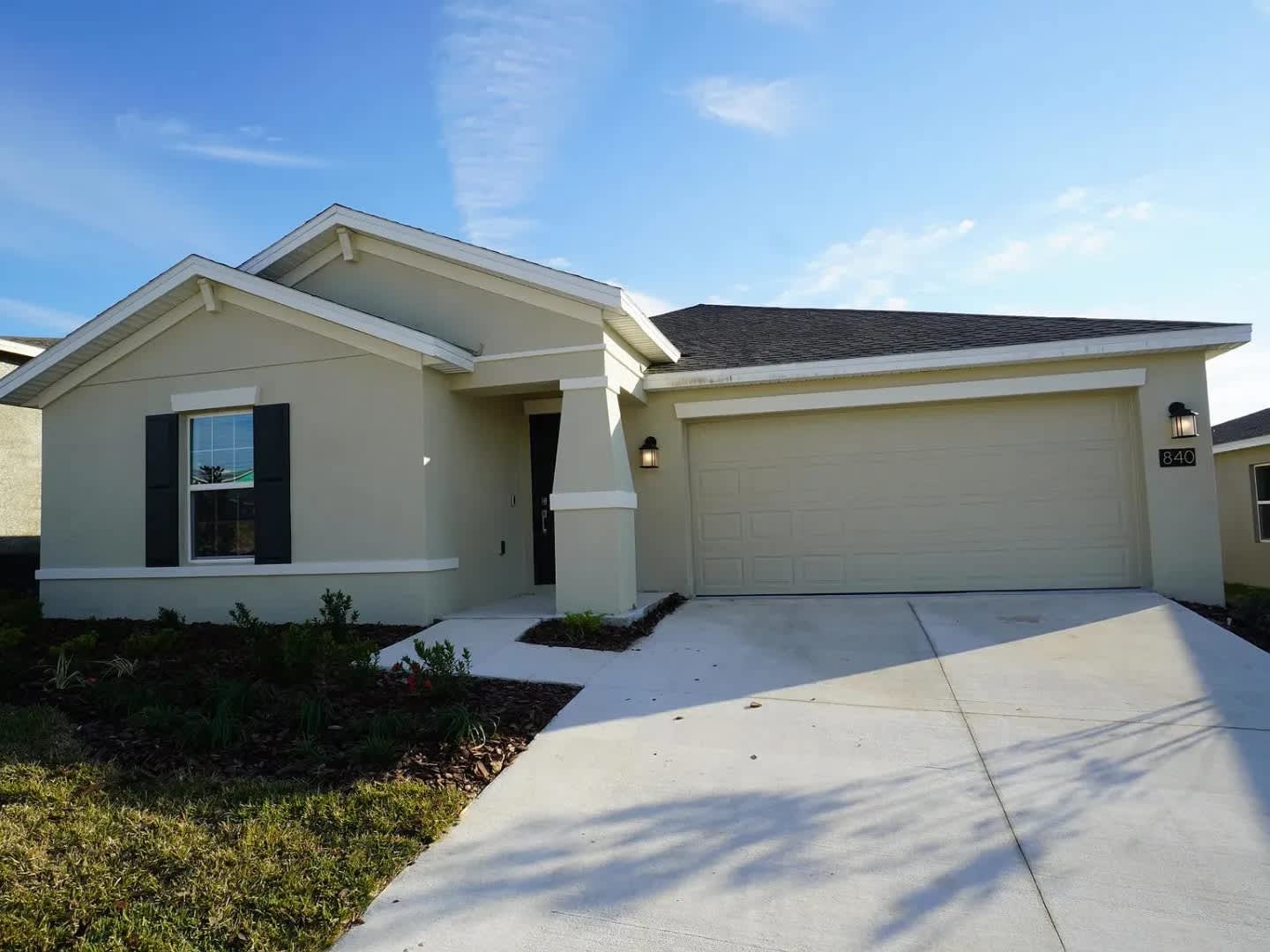 Single Family House Minutes to Davenport Posner Park Shopping Mall – photo 1