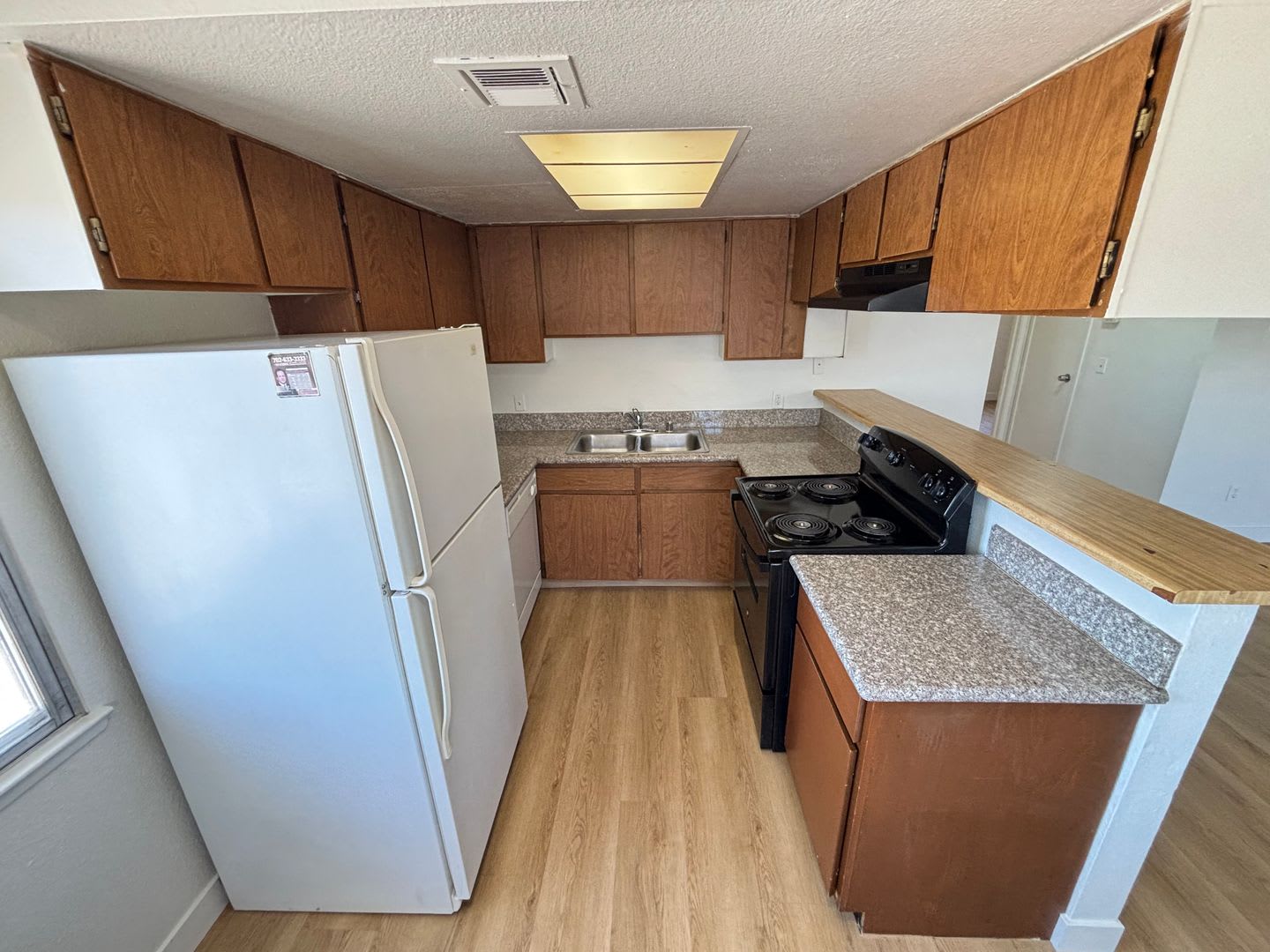 3431 E Cheyenne Ave Unit C – photo 2