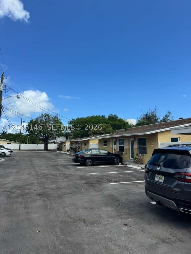4708 SW 33rd Ave – photo 5