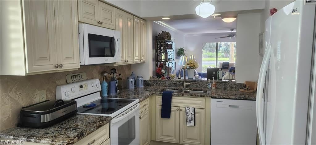 219 Fox Glen Dr – photo 2