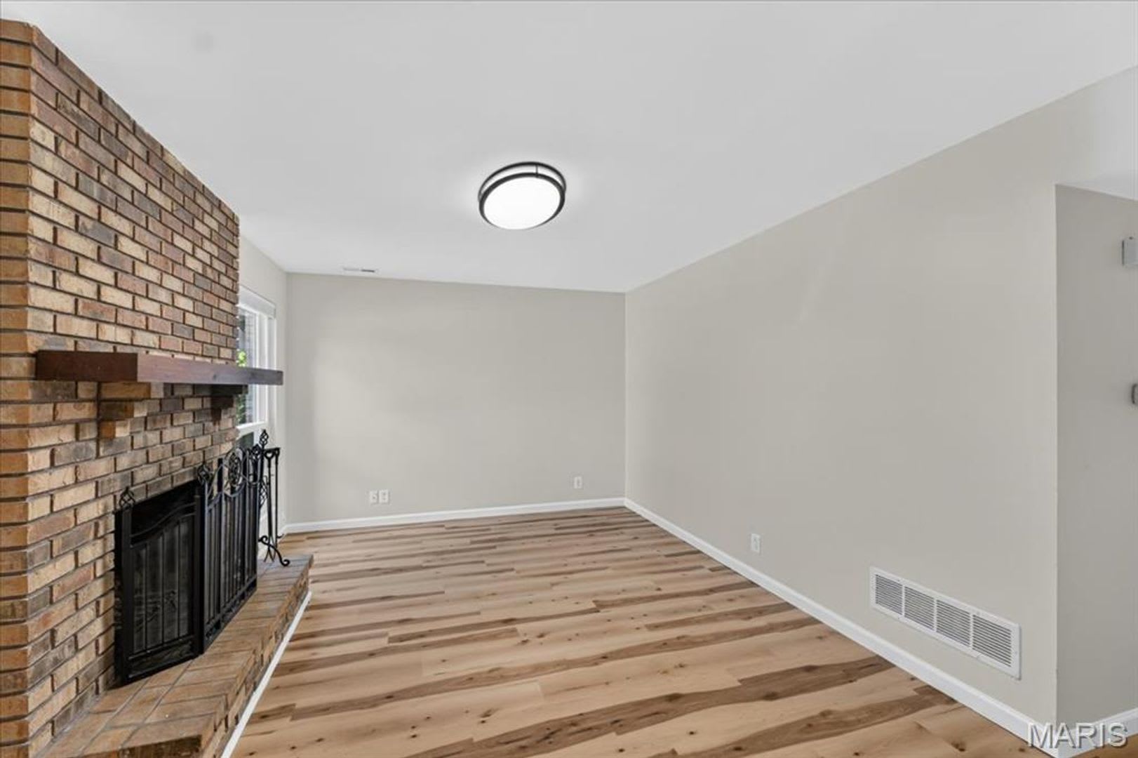 61 Park Charles Blvd S – photo 4