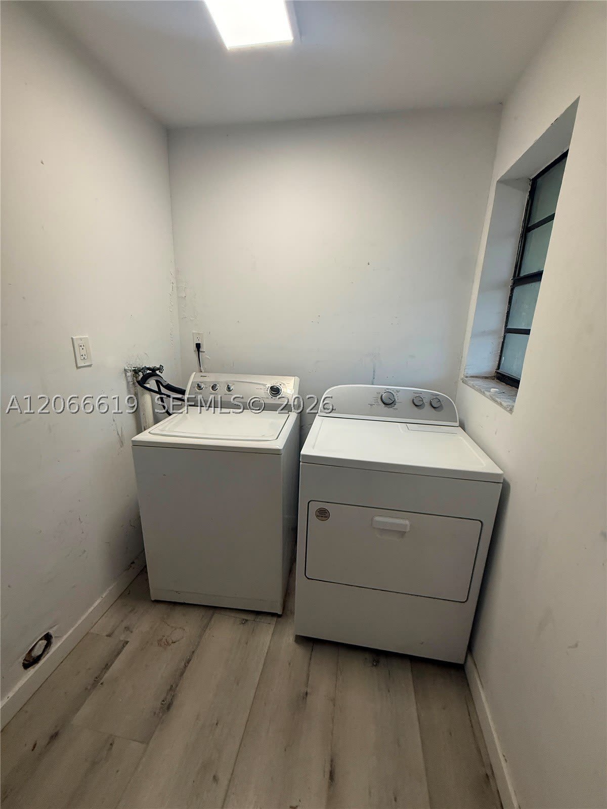 2910 NW 6th Ct – photo 4