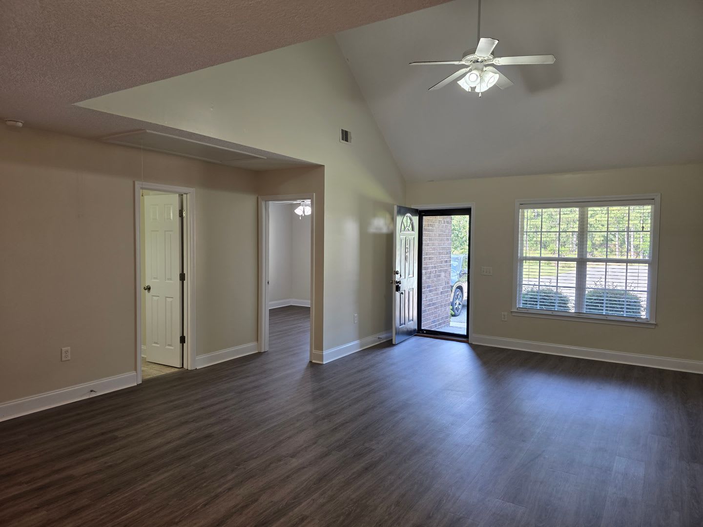 Lakeview Commons Community! – photo 3