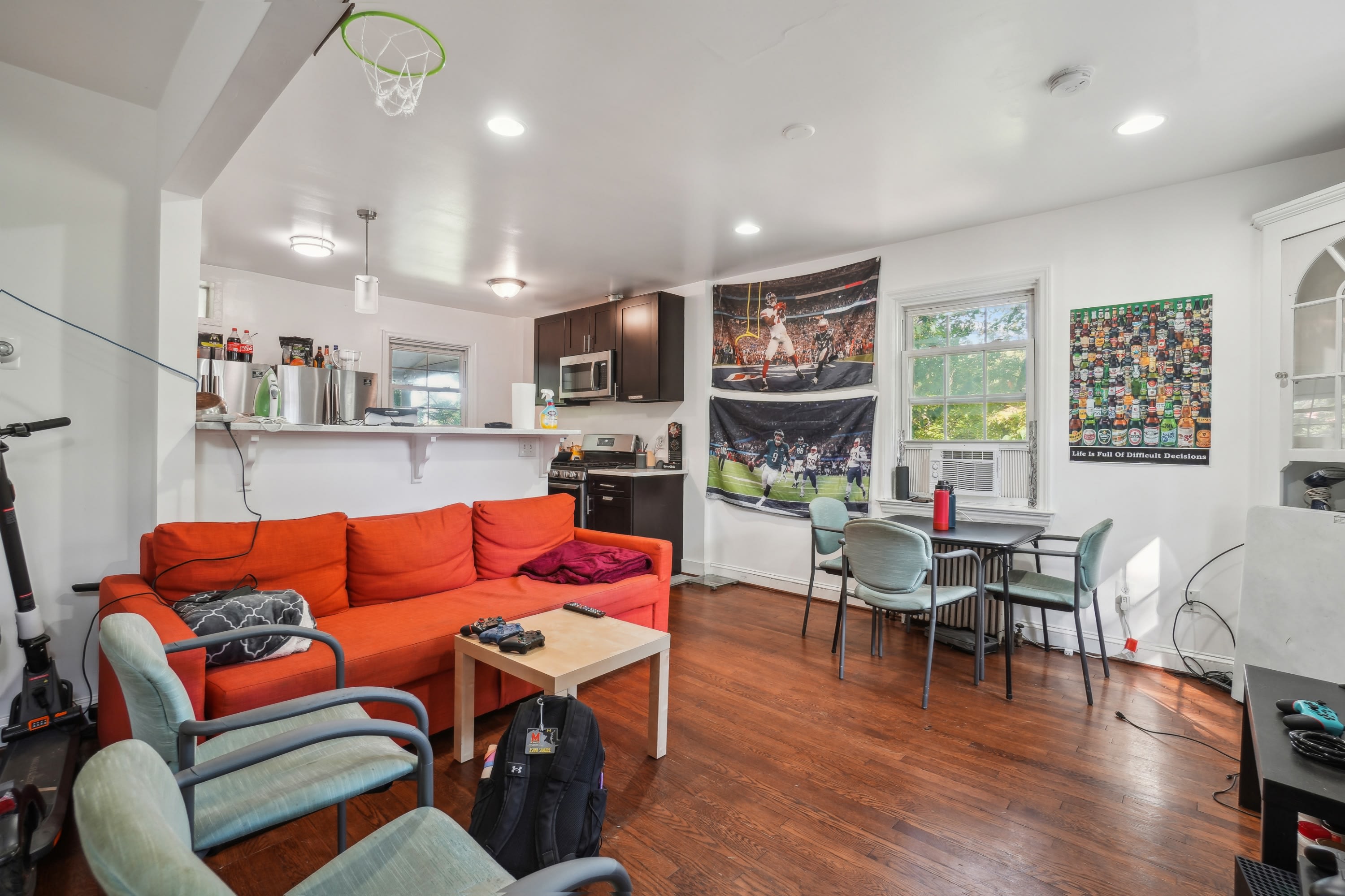 8310 48th Avenue – photo 2