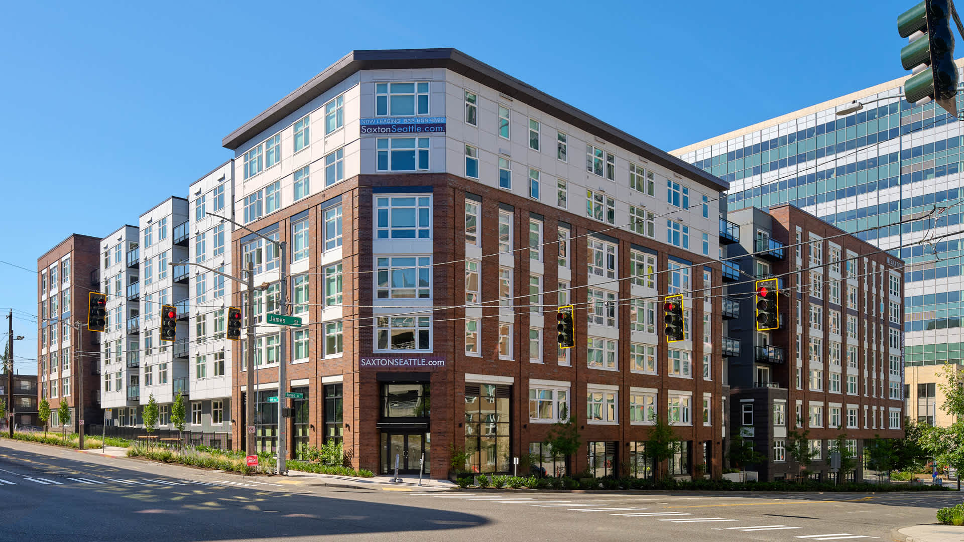 Saxton Apartments – photo 2